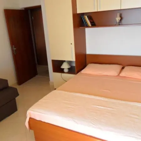 Hetenika Apartamento *